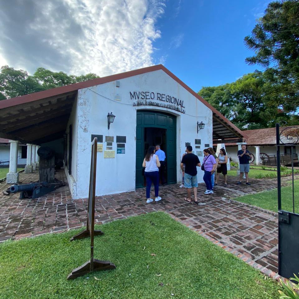 Se realizó una visita guiada por los 100 años del Templo Nuestra Señora de La Paz